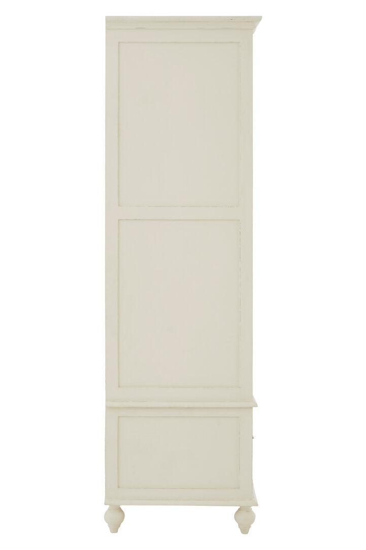 Larissa Wardrobe