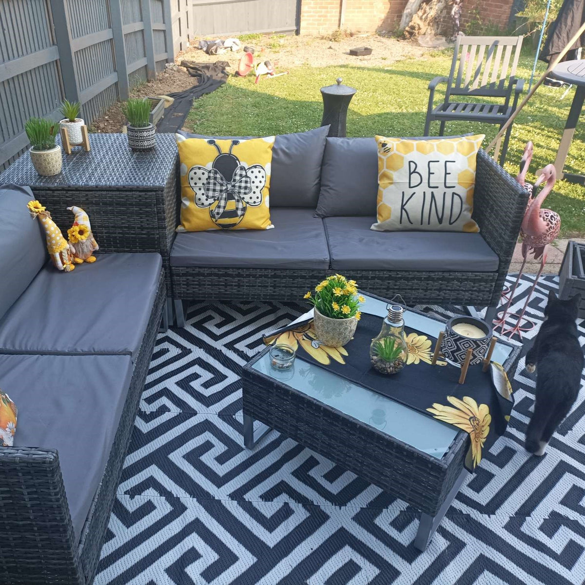 Outsunny 4pc Garden Rattan Wicker Outdoor Furniture Patio Corner Sofa Love Seat and Table Set with Cushions Side Desk Storage, Mixed Grey