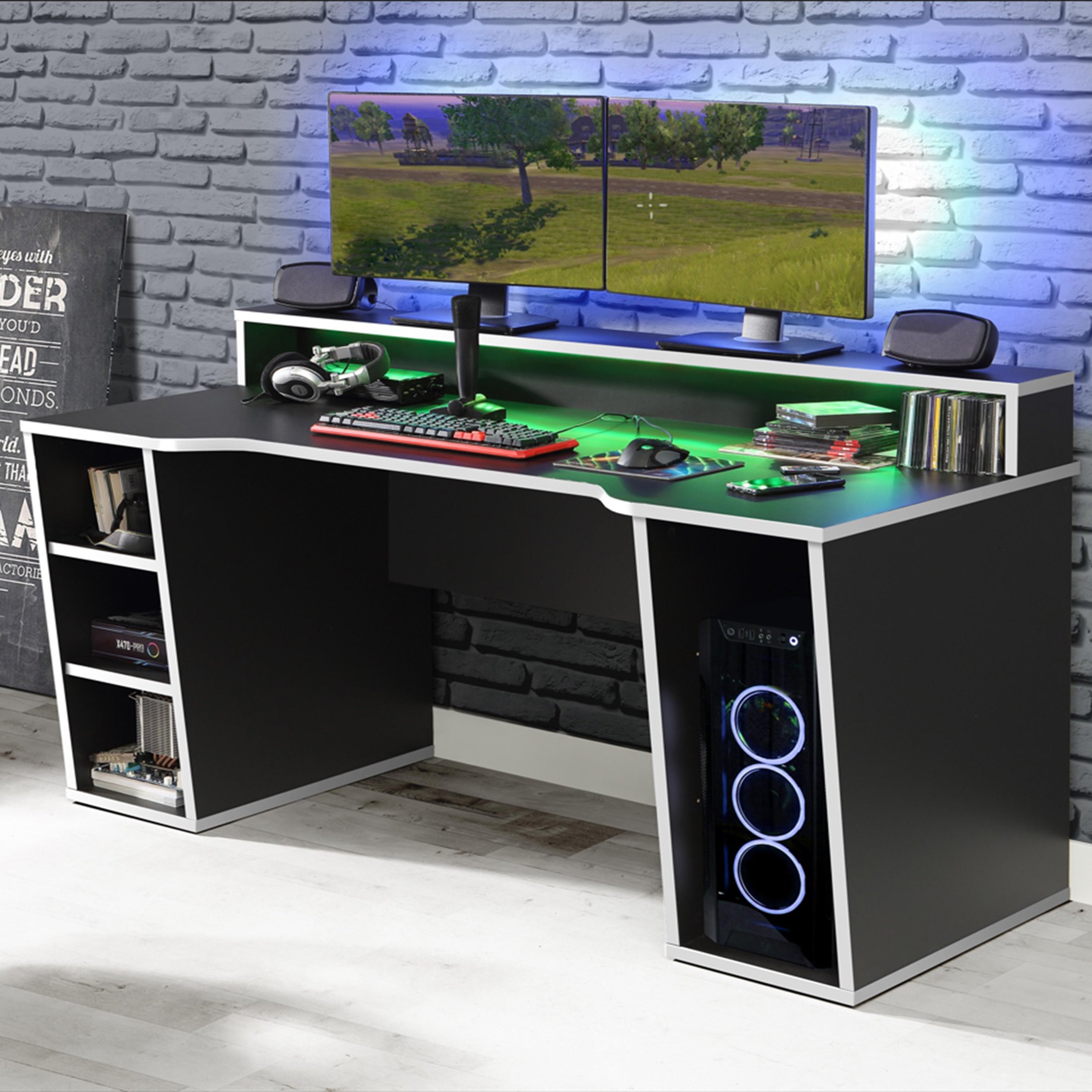 Desks & Gaming Stations