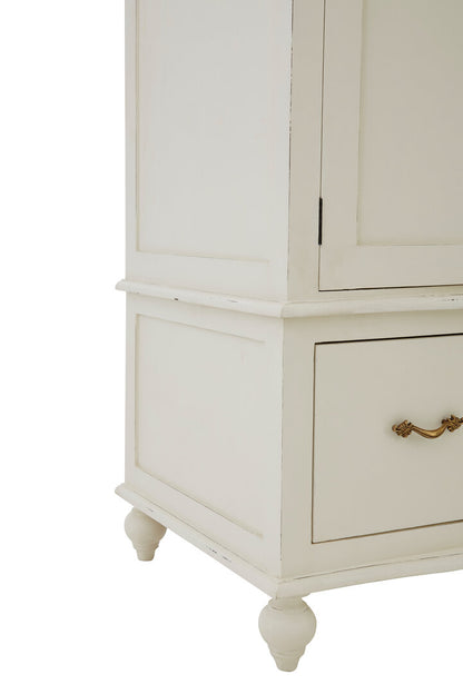 Larissa Wardrobe