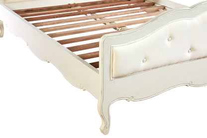 Larissa White Kingsize Bed