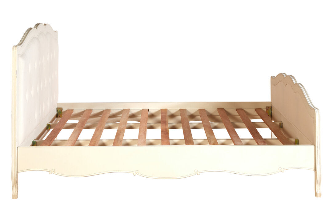 Larissa White Super Kingsize Bed