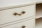 Larissa White Media Unit