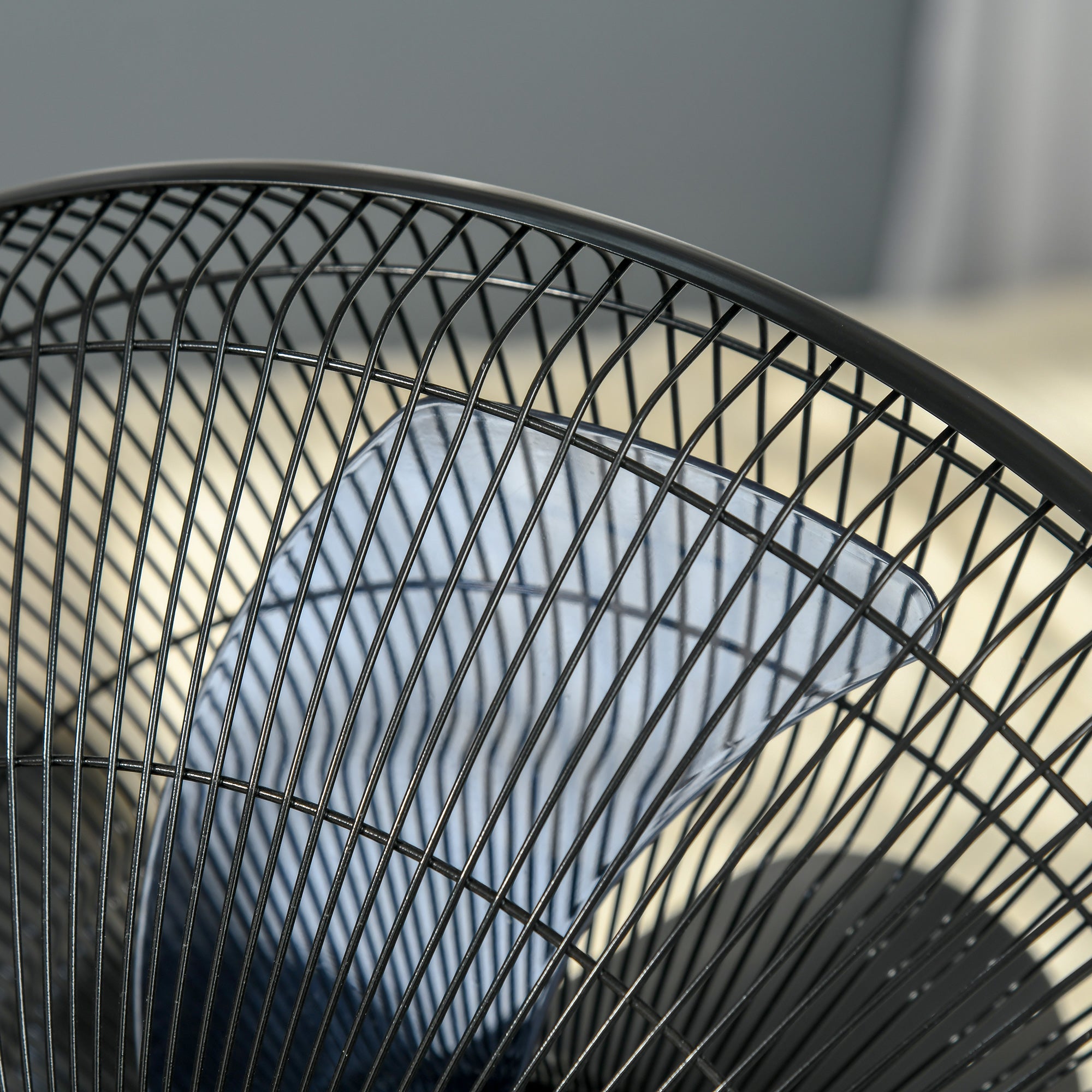 18" Pedestal Fan with Water Mist Spray, Humidifying Misting Fan, Standing Fan with 3 Speeds, 2.8L Water Tank, Timer and Remote, Black