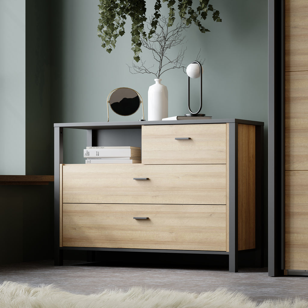 Hampton Chest of 3 Drawers in Matt Black/Riviera Oak