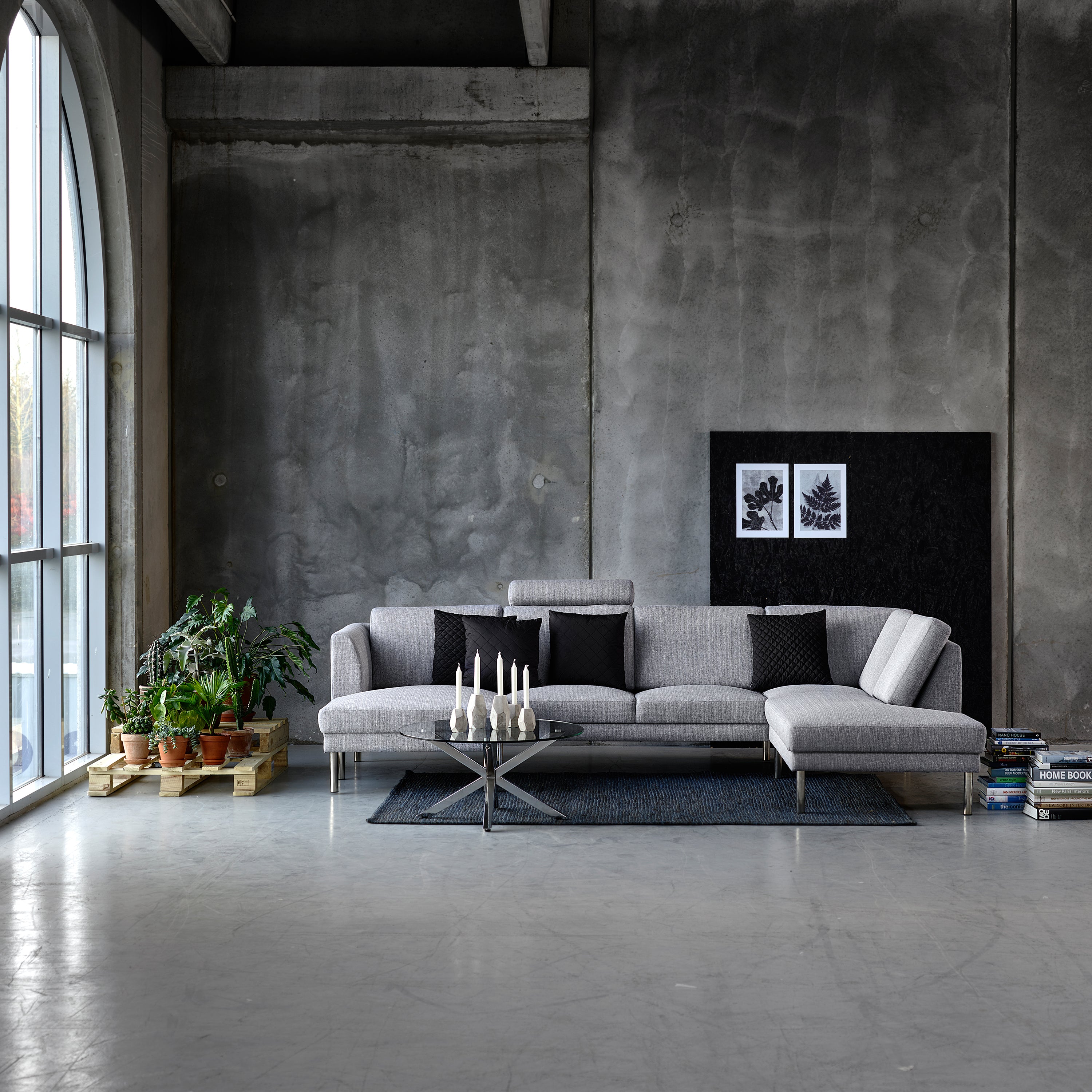 Harlow Round Coffee Table with Glass Top and Chrome Legs