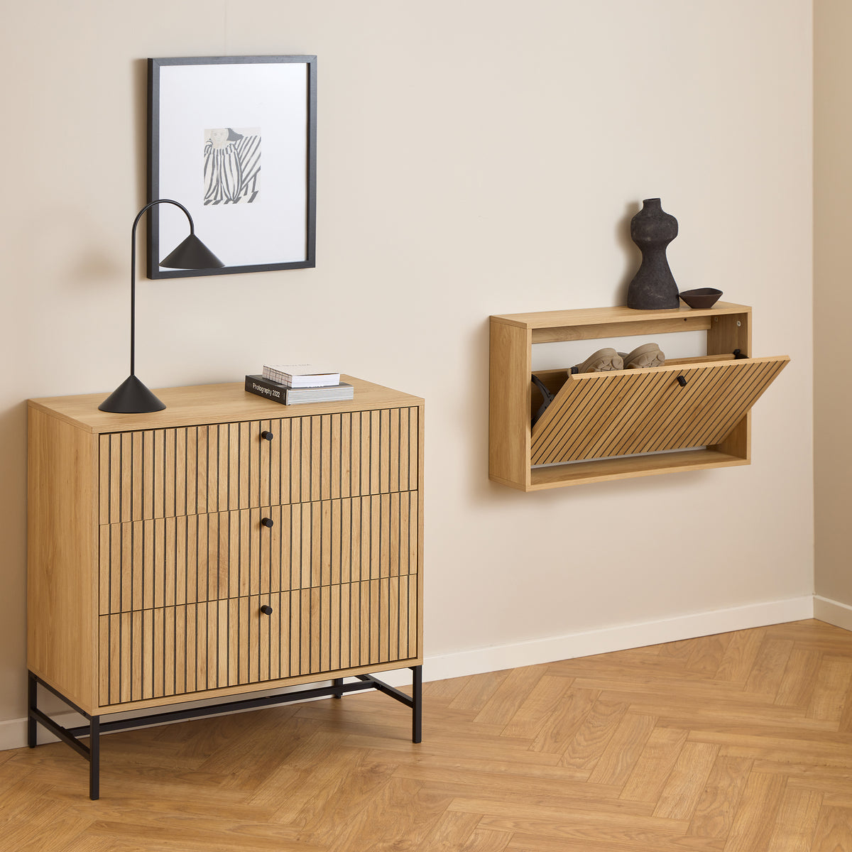 Alberto Shoe Cabinet 1 Flip Down Door In Oak