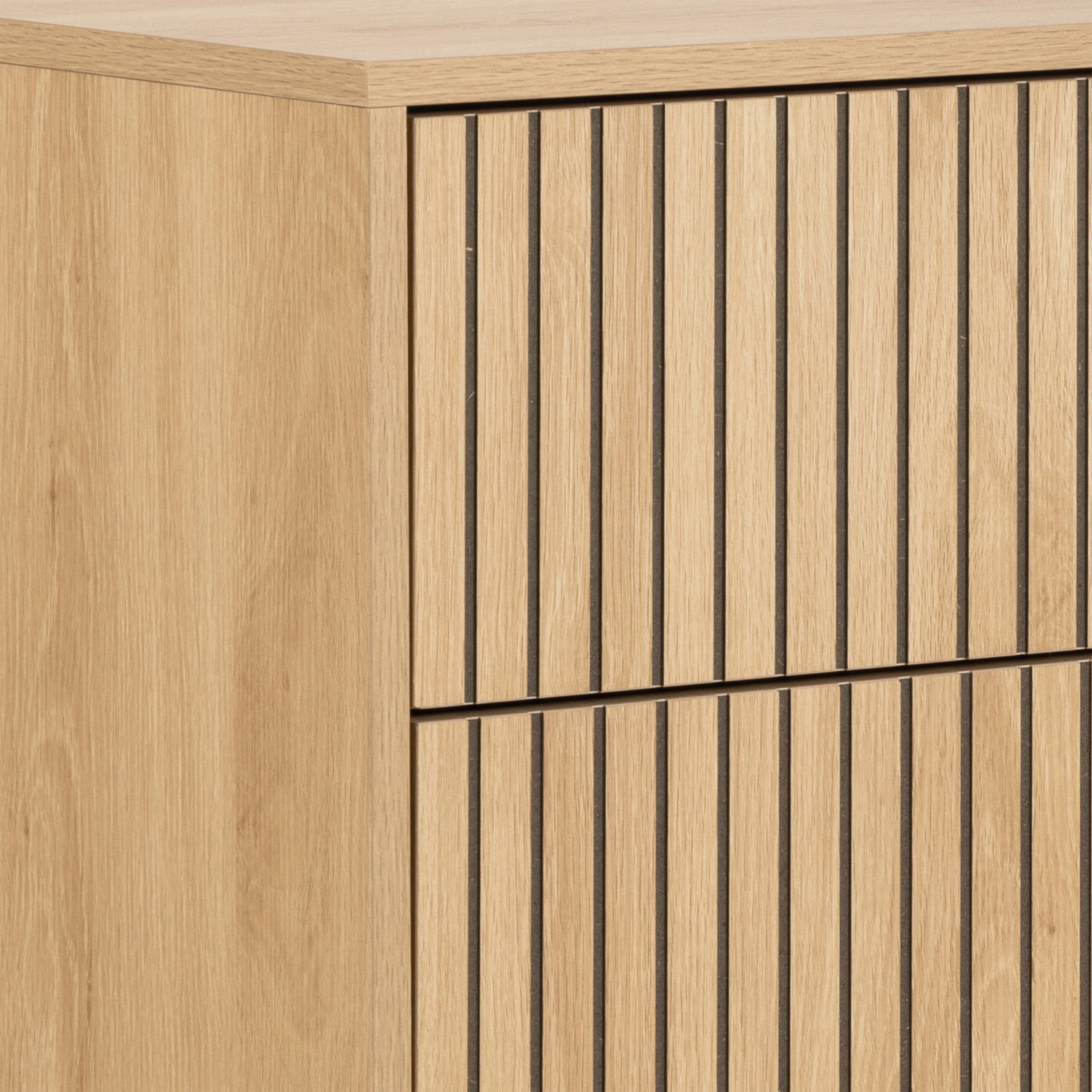 Alberto Chest of 4 Drawers in Oak/Black Legs