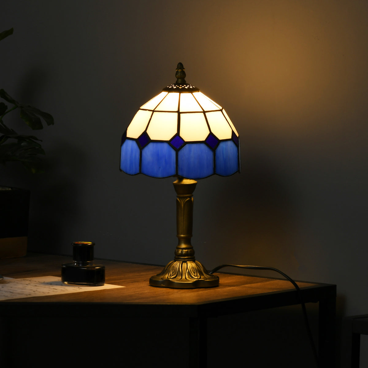 Handmade Art Deco Glass Table Lamp - White/Blue