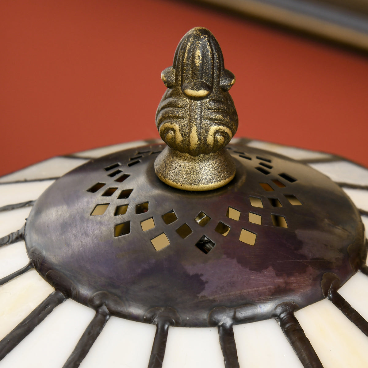 Tiffany Stained Glass Table Lamp, Handmade Antique Bedside Lamp, Decorative Night Light for Bedroom, Living room, Home, Nightstand