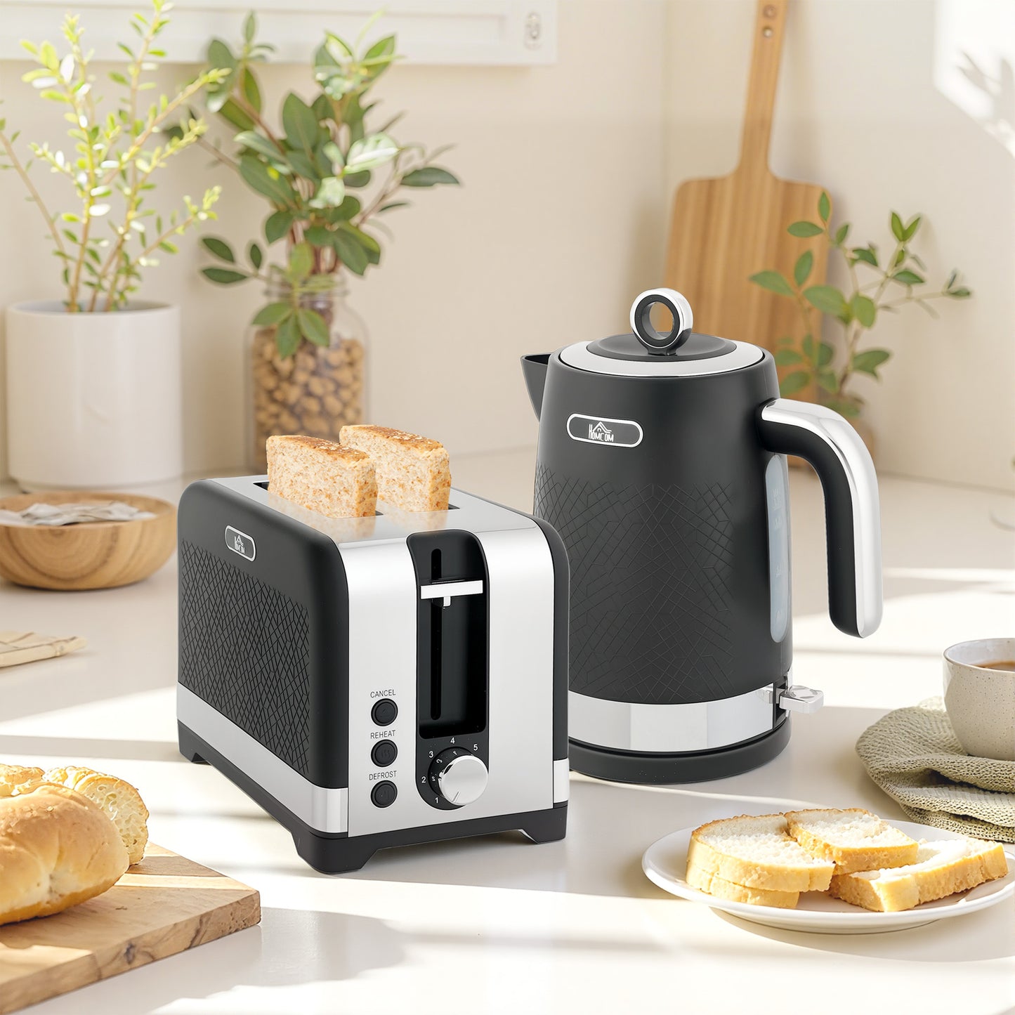 Sleek Textured Kettle and Toaster Set - Black