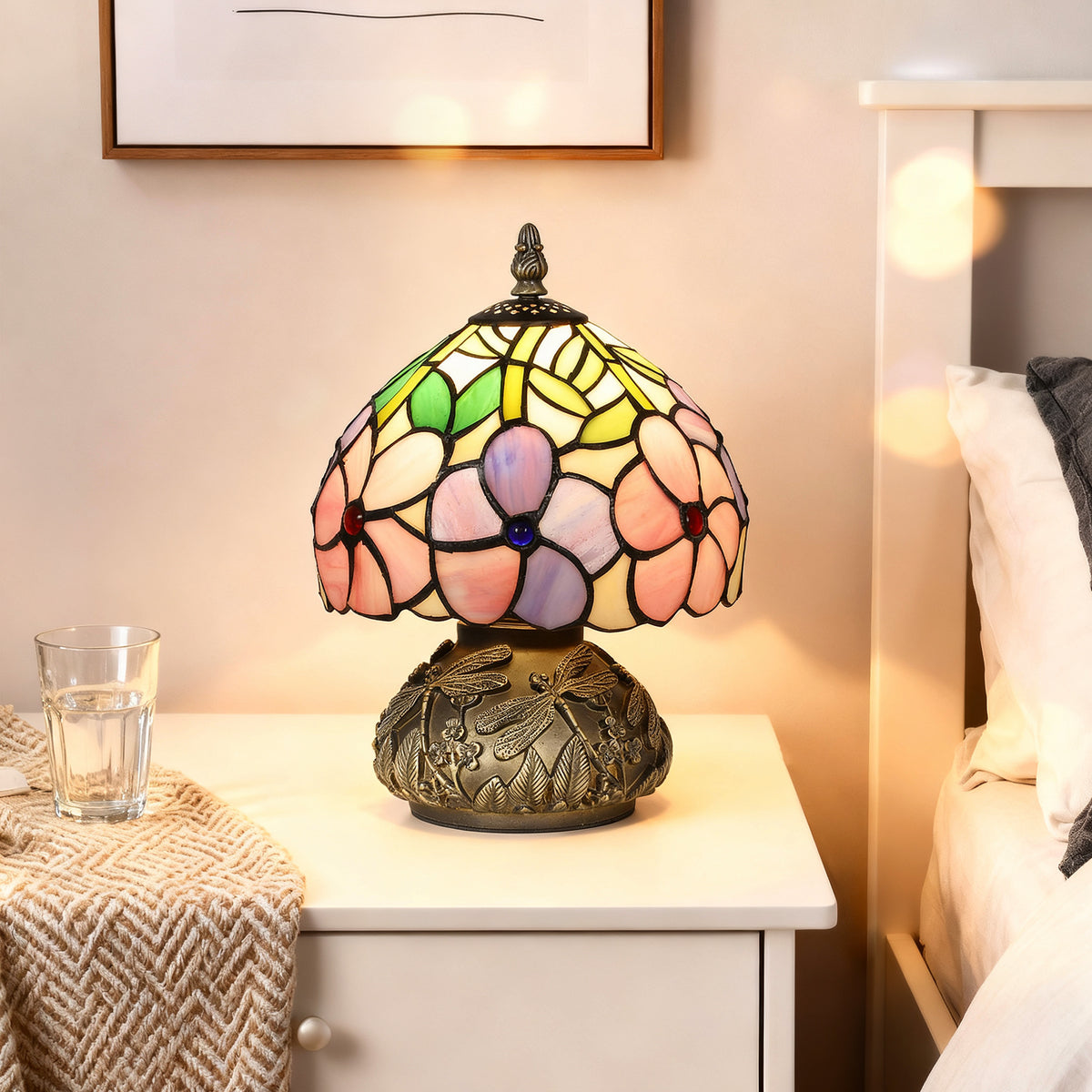 Tiffany-Style Table Lamp with Sculpted Dragonfly Base, Handcrafted Classic Stained Glass Bedside Lamp for Living Room and Bedroom, E27 Socket, Pink