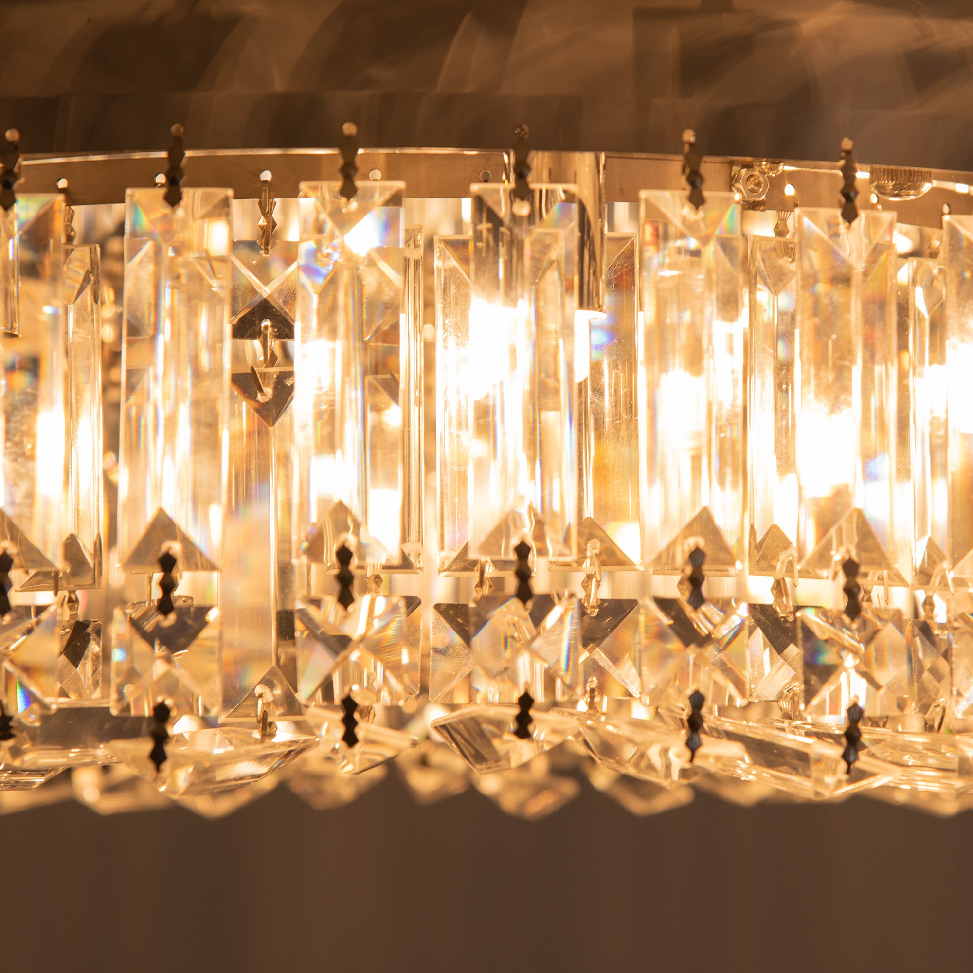 Crystal Chandeliers with Crystal Pendants, 8-Light Ceiling Light for Living Room, Bedroom Dining Room, Silver Tone